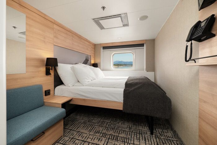 Polar Outside | Double on lower deck with window